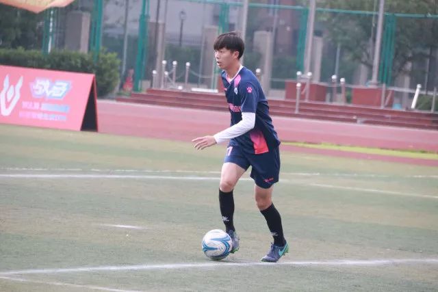 孙铭徽28+6广厦险胜辽宁豪取6连胜 郭艾伦19分